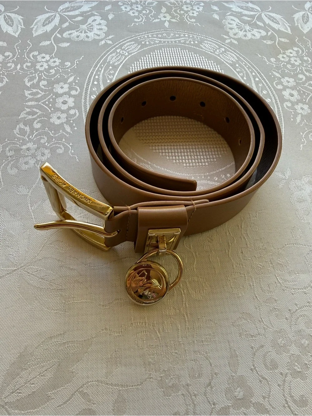 MICHAEL Michael Kors Hamilton Brown/Camel Leather Belt Gold-Tone Signature Buckl